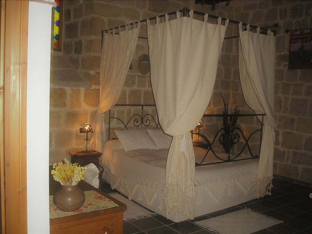 Baños de Rioja Torre Fuerte Siglo XIIIゲストハウス 部屋 写真